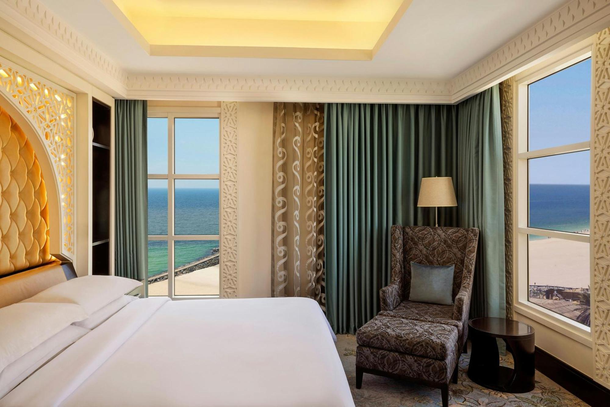 Sheraton Sharjah Beach Resort And Spa Zewnętrze zdjęcie